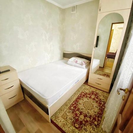 Apartments Ahmetova 4 21 Almaty Bagian luar foto