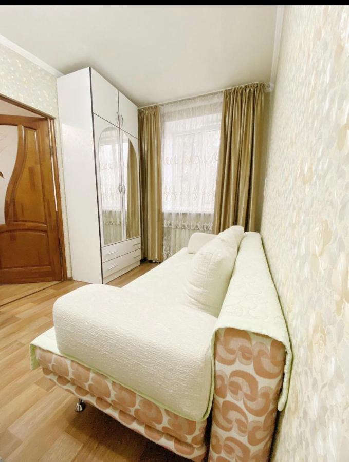 Apartments Ahmetova 4 21 Almaty Bagian luar foto